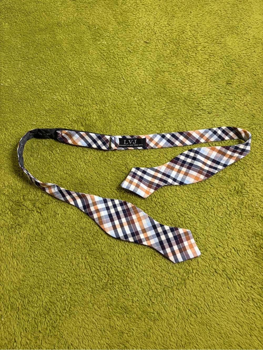 LVJ  Men's Plaid Self-Tie Bow Tie in Navy, Brown & White